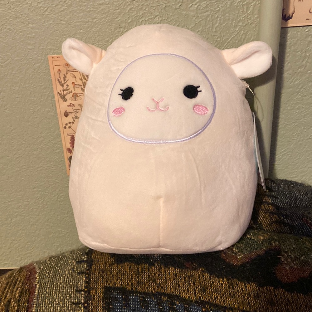 8 inch Sophie Squishmallow